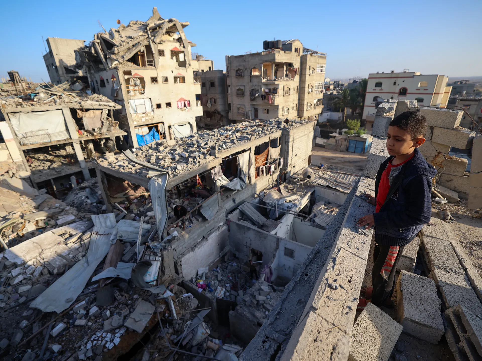 Continued israeli military actions in gaza amid fragile ceasefire